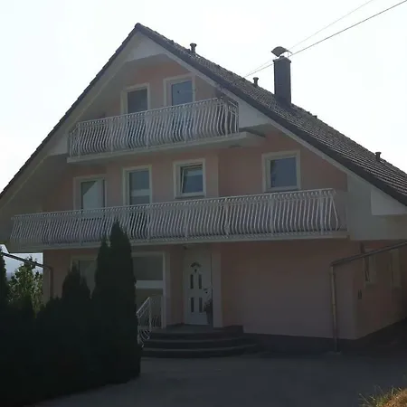 Alja's Place Apartma Manca * Lese